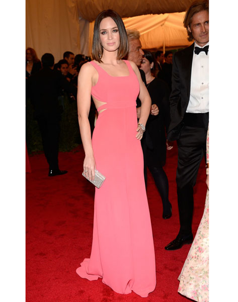 celeb-pics-metropolitan-museum-of-art-emily-blunt