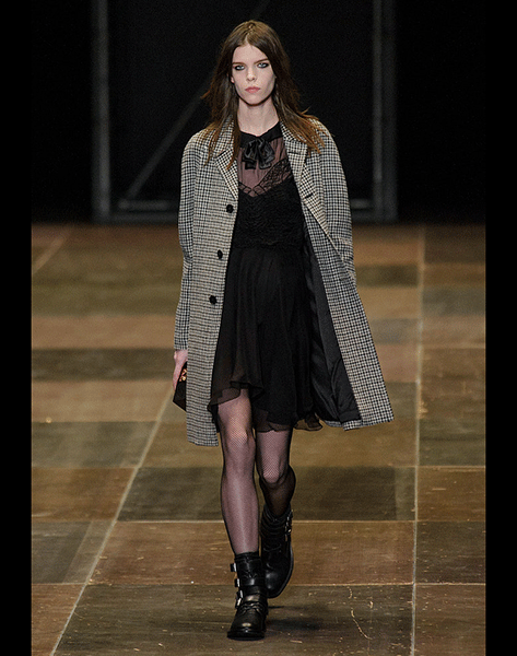 0fcf1a2794cd1ad4_saint_laurent_rf13_1734