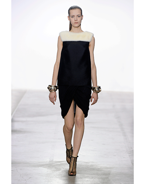 giambattista-valli-fall-winter-13-14-look-38