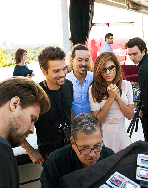 vogue_eyewear_eva_mendes-5______11745