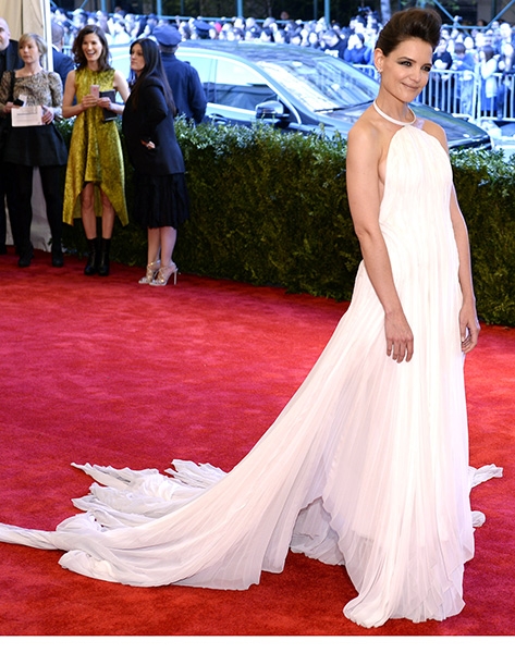 1367884618_katie-holmes-zoom