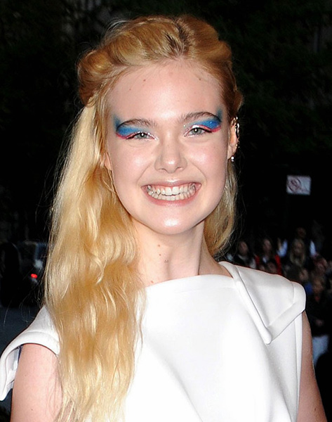dakota-elle-fanning-met-ball-2013-red-carpet-04