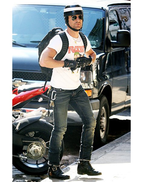 1371739131_justin-theroux-560