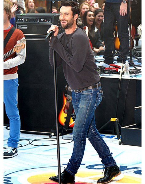 adam-levine-435