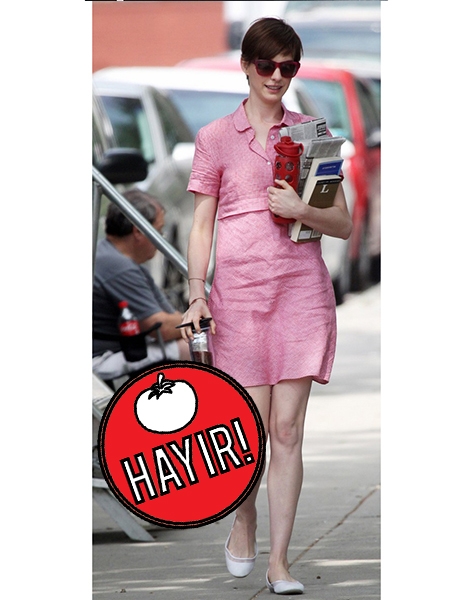anne-hathaway-pink-book-carrier-on-song-one-set-03