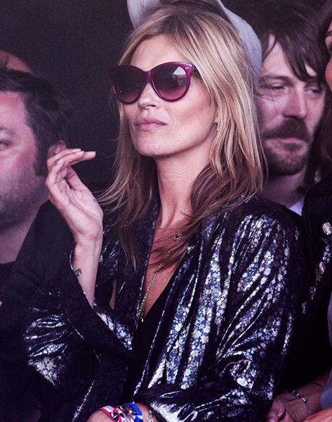 kate-moss-2-glastonbury-2013-festival-fashion-pictures-01-07-2013-png_095259