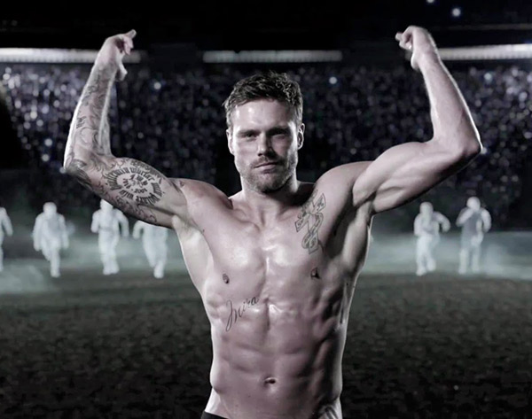 invictus-the-new-fragrance-by-paco-rabanne-tv-spot-45s-en23-25-10