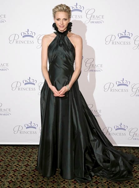 princess-charlene-of-monaco-in-ralph-lauren-2013-princess-grace-awards-gala-600x809