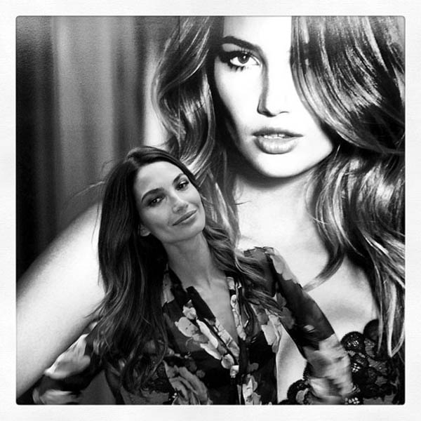 starsshineonsocialnetworkshs7_s2hj2eol