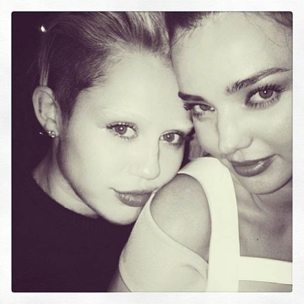 starsshineonsocialnetworkszyhrd-4zsrul