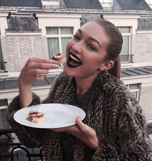 DUYGUSAL AÇLIK KRİZLERİYLE BAŞ ETMENİN 5 YOLU f