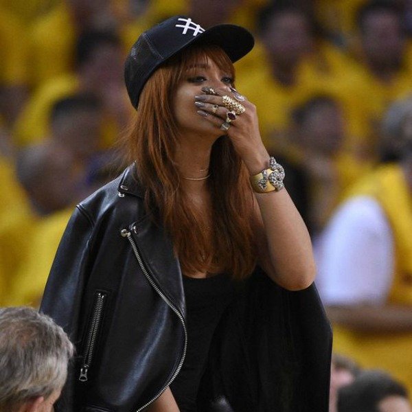 DUYGUSAL AÇLIK KRİZLERİYLE BAŞ ETMENİN 5 YOLU fs