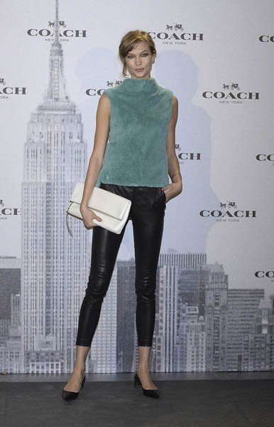karlie-kloss-madrid-coach-boutique-opening