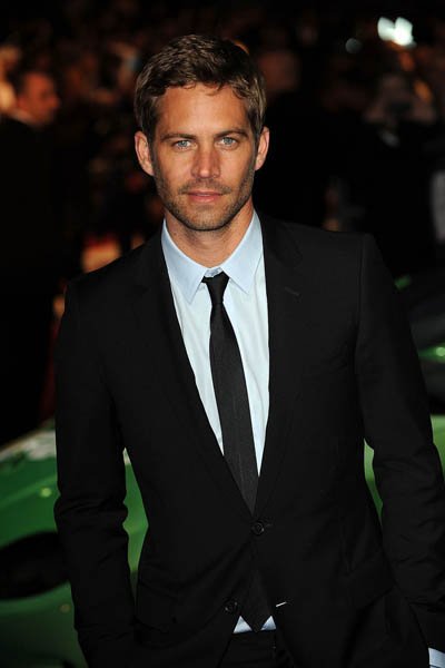 paul-walker-looked-handsome-suit-tie-uk-premiere-fast-amp-furious-march-2009