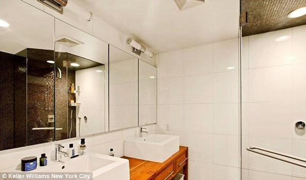 article-2591608-1CA59B9700000578-398_634x373