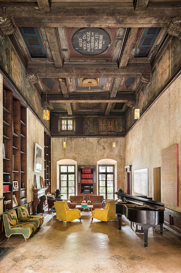 ballroom-where-French-phrases-fitting-Sarkozy