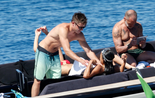 Zac-Efron-Michelle-Rodriguez (5)