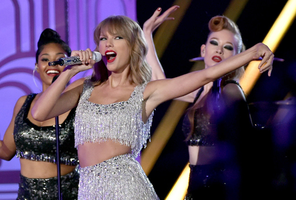 Taylor-Swift-Shake-Off