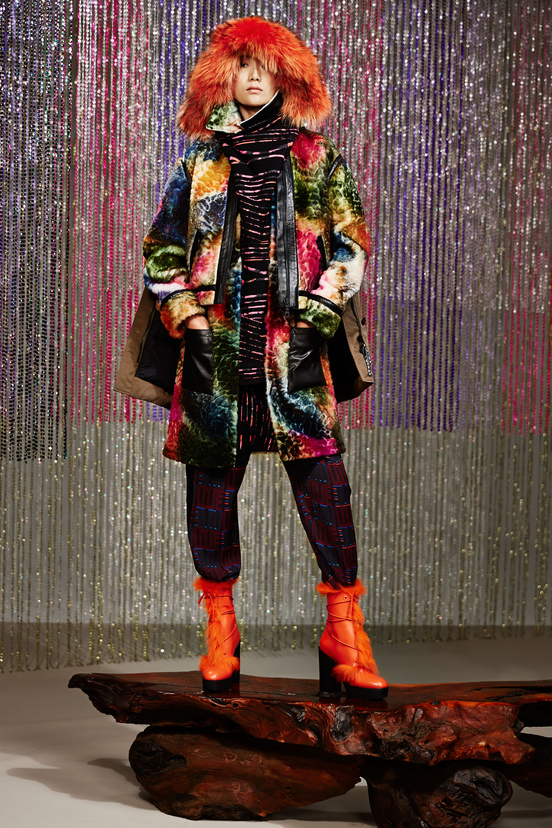 1_kenzo_prefall_15_01_charlie_engman_003_88204125_north_552x