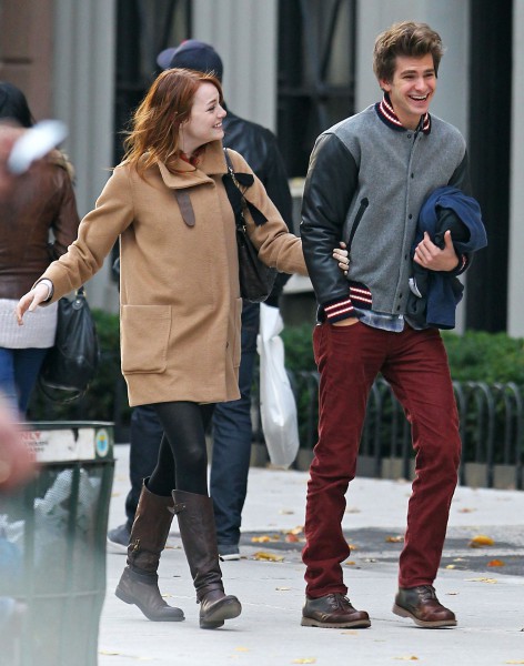 Emma Stone And Andrew Garfield Holding Hands In New York