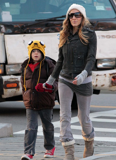 It Was A Cool Yet Stylish Stroll For Sara Jessica Parker and Son James