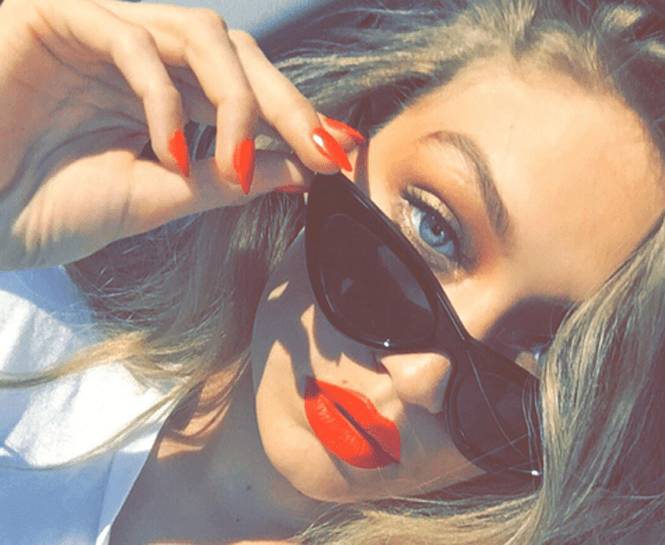 OLMAZSA OLMAZ 15 İKONİK KIRMIZI RUJ f