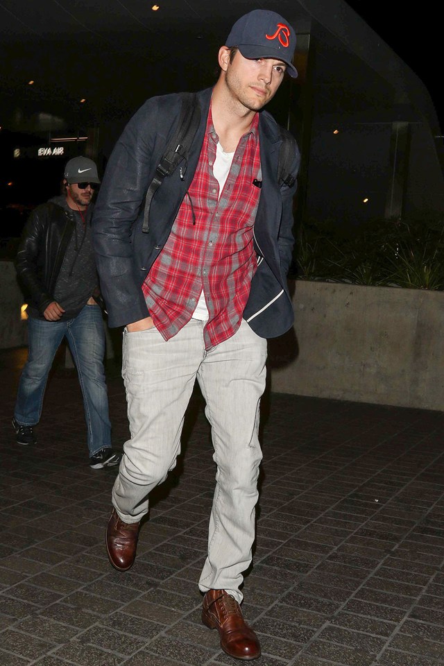 Ashton-Kutcher_glamour_11feb15_getty_b_640x960