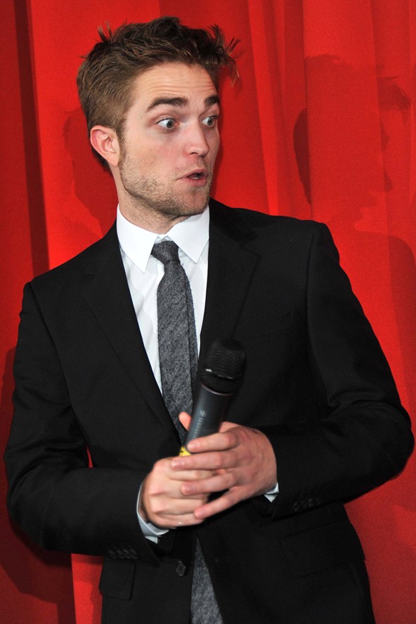 Robert-Pattinson2_glamour_8apr14_rex_b_592x888