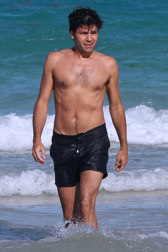 Adrian-Grenier_glamour_20may-15_spl_b_640x960