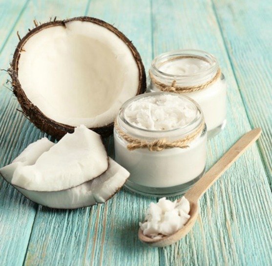 ROSIE HUNTINGTON-WHITELEY'İN EN ÖNEMLİ GÜZELLİK SIRRI HİNDİSTAN CEVİZİ YAĞI dfd