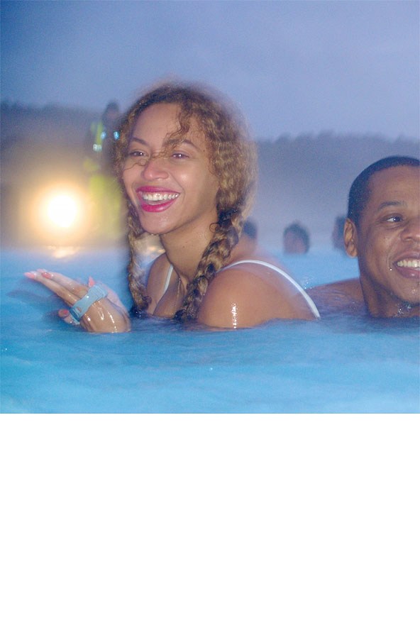 beyonce--iceland-24dec-_glamour_5jan15_tumb_b