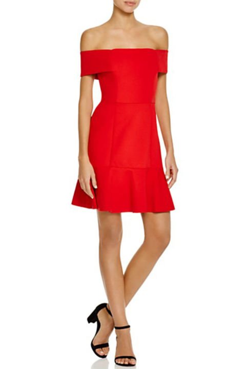 YAZ AYLARINIZA HAREKET KATACAK SEZONUN EN İYİ 9 KIRMIZI ELBİSESİ (9)