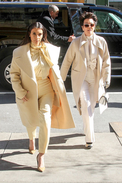 KARDASHIAN AİLESİNİN KIYAFETLERİ ÇALINTI ÇIKTI