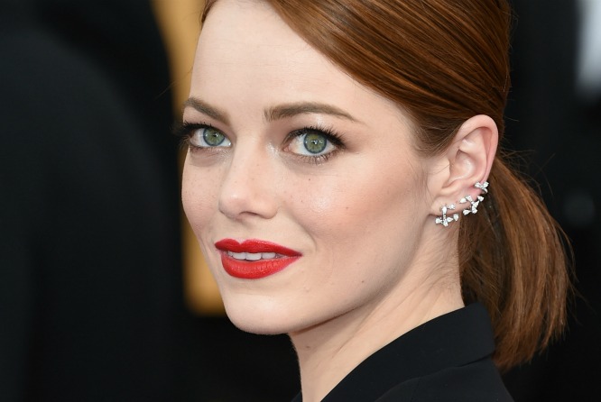 daha büyük görünen gözler nasıl yapılır