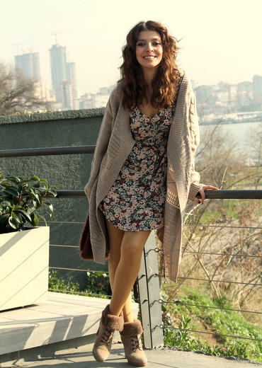 EKRANIN HANGİ ÜNLÜ GÜZELİ BURCUNUZUN STİL İKONU (6)