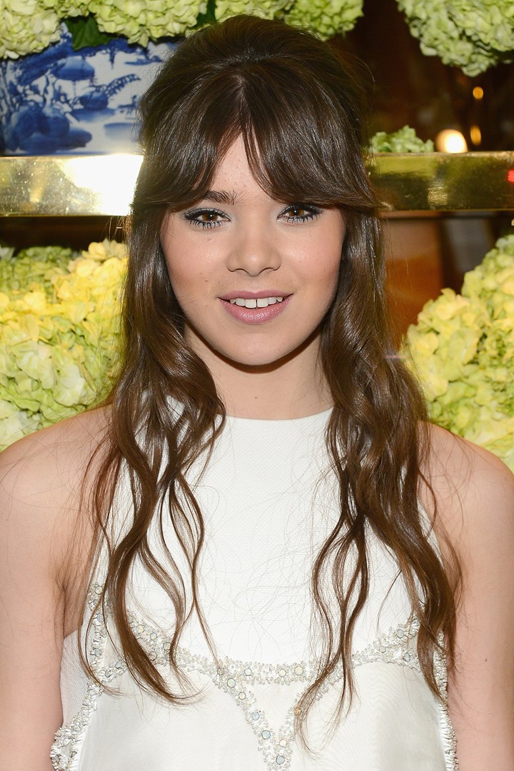 Hailee-Steinfeld_glamour_15jan14_getty_b_720x1080