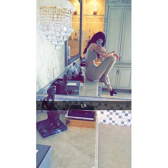 Kylie-Jenner-Snapchat-Pictures (13)