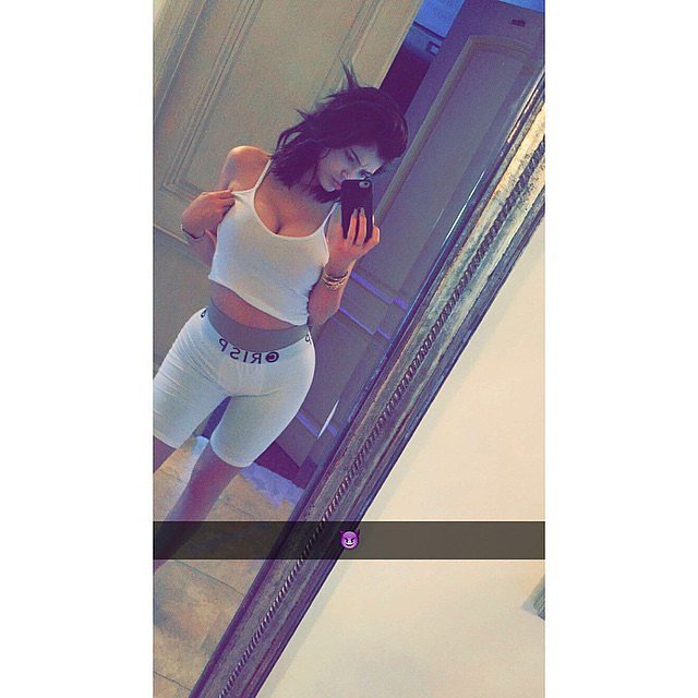 Kylie-Jenner-Snapchat-Pictures (4)
