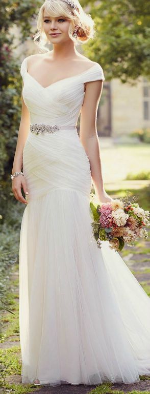 vücudu saran gelinlik modelleri 17