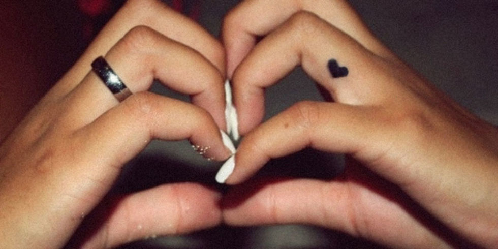 1439476885-1436383256-mini-heart-awkward-seducer