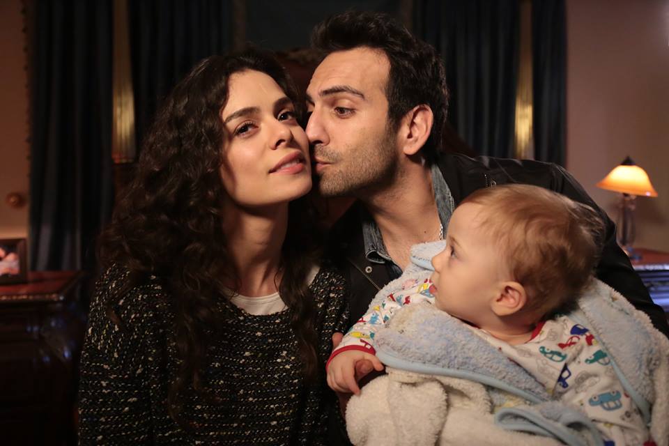 ask-yeniden-iyi-geceler-opucugu-9-bolum_8363957-8473_1280x720