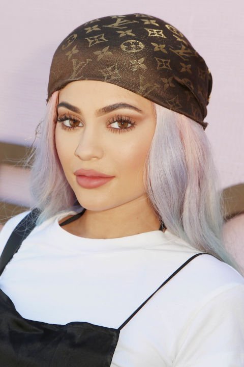 kylie jennerın saç renkleri