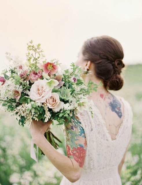 DÖVMELERİYLE GÖZ KAMAŞTIRAN GELİNLER gg