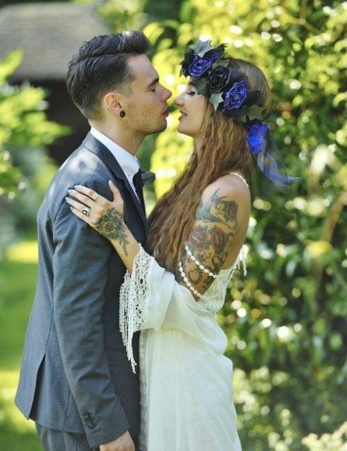 dövmeleriyle göz kamaştıran gelinler e