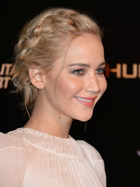 BURCUNUZA GÖRE UYGUN OLAN SAÇ ÖRGÜLERİ f