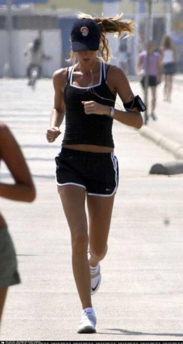 Gisele-Bundchen-Running-Workout