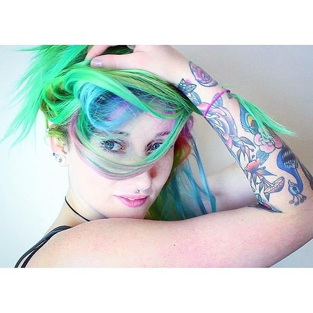 BU YIL INSTAGRAM'DA TAKİP ETMENİZ GEREKEN 32 GÜZELLİK HESABI (17)