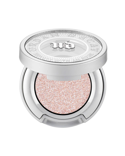 ETKİLEYİCİ KIŞ MAKYAJI İÇİN EDİNMENİZ GEREKEN 10 FAR (1)