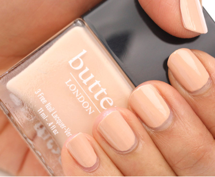 GELİN ADAYLARI İÇİN EN ETKİLEYİCİ VE ASİL 10 OJE RENGİ (9)