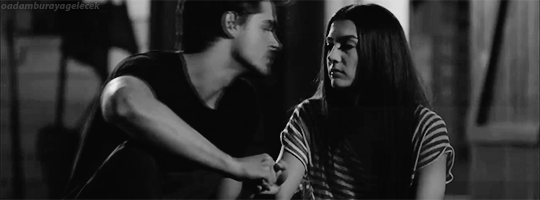 GÜNEŞİN KIZLARI’NDA SAVNAZ ÇİFTİNİN UNUTULMAZ 20 SAHNESİ (10)